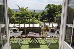 Premium bedding, pillowtop beds, in-room safe, desk