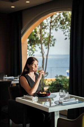 2 restaurants; breakfast, lunch and dinner served  - Altafiumara Resort & Spa (Villa San Giovanni)