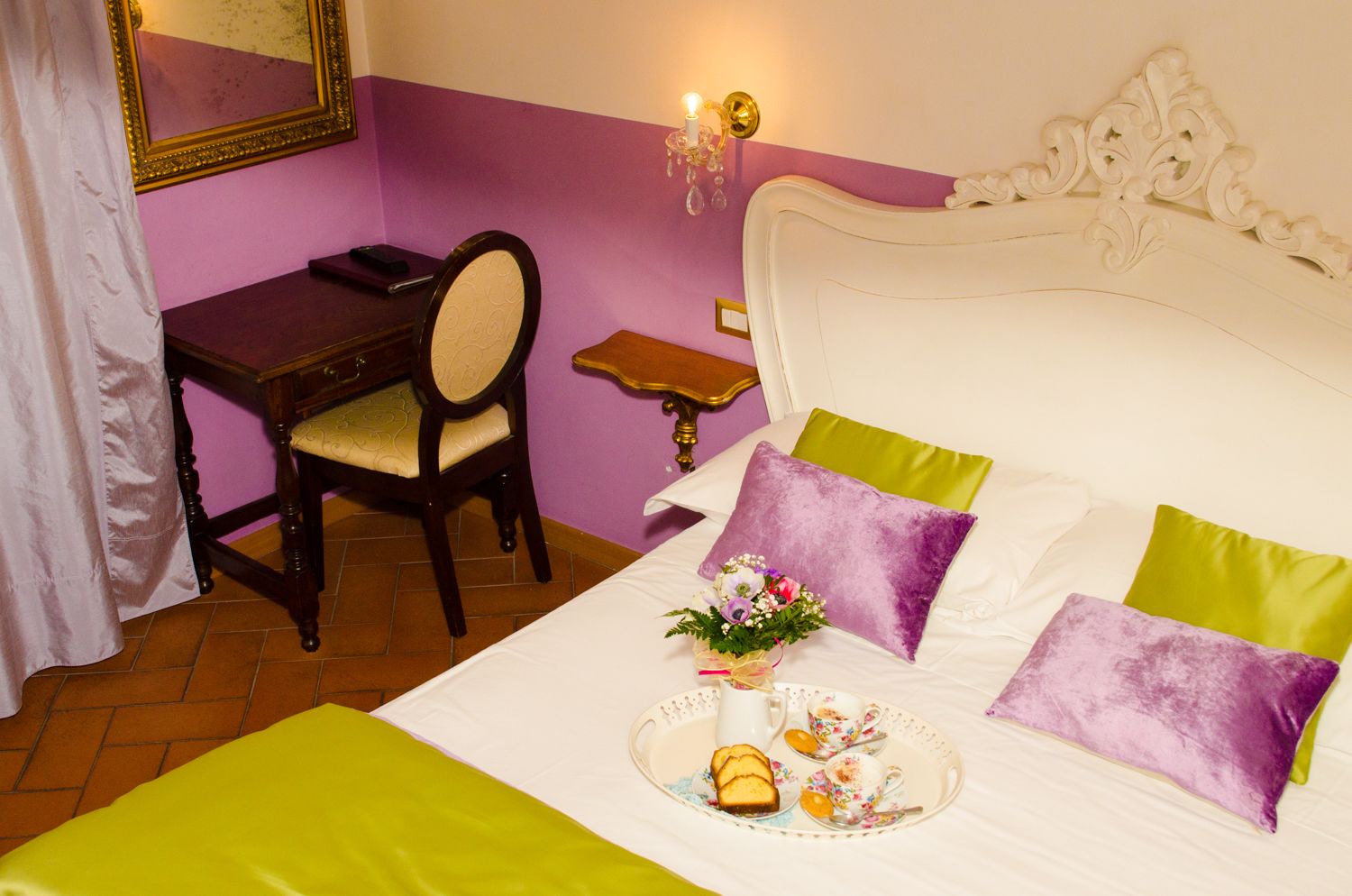 classic double or twin room | in-room dining