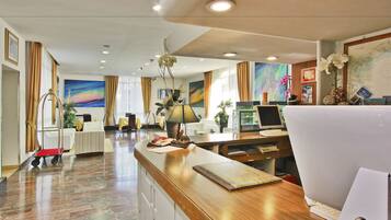 Borne des arrivées/des départs