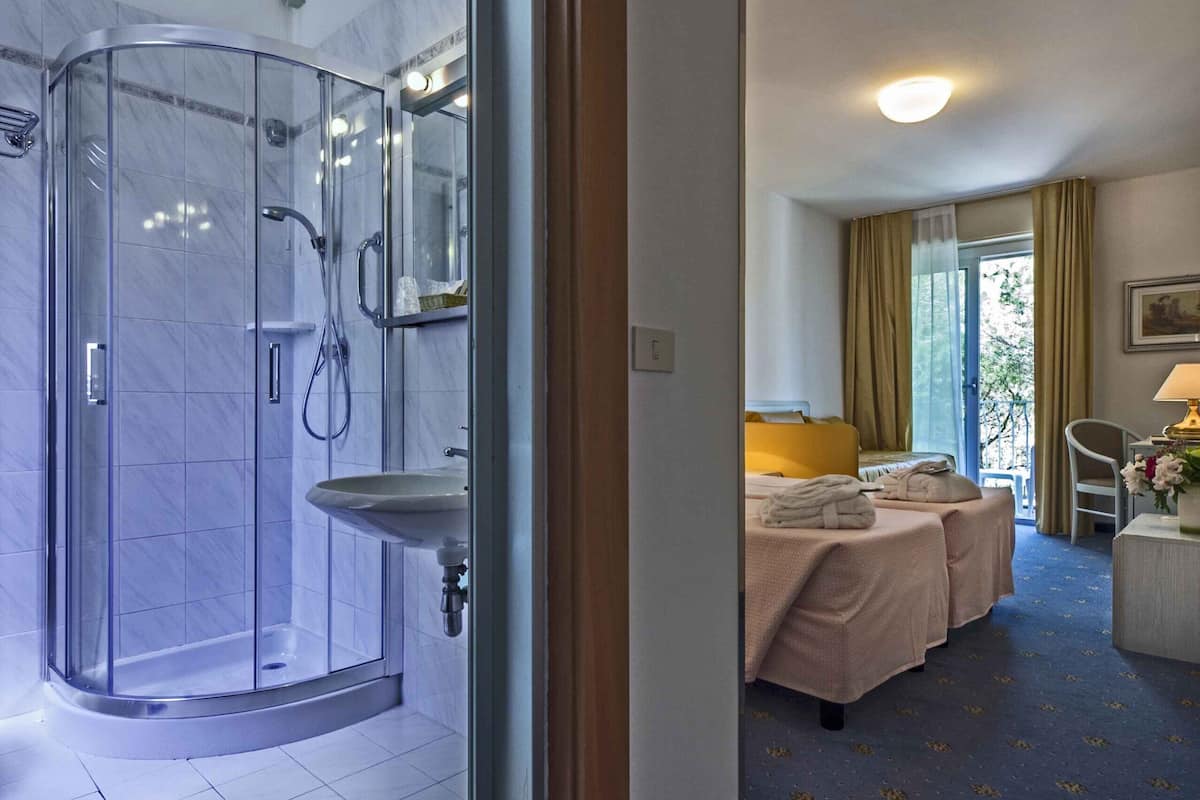 minibar, in-room safe, desk, soundproofing