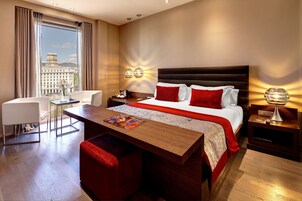 Ropa de cama de alta calidad y minibar 