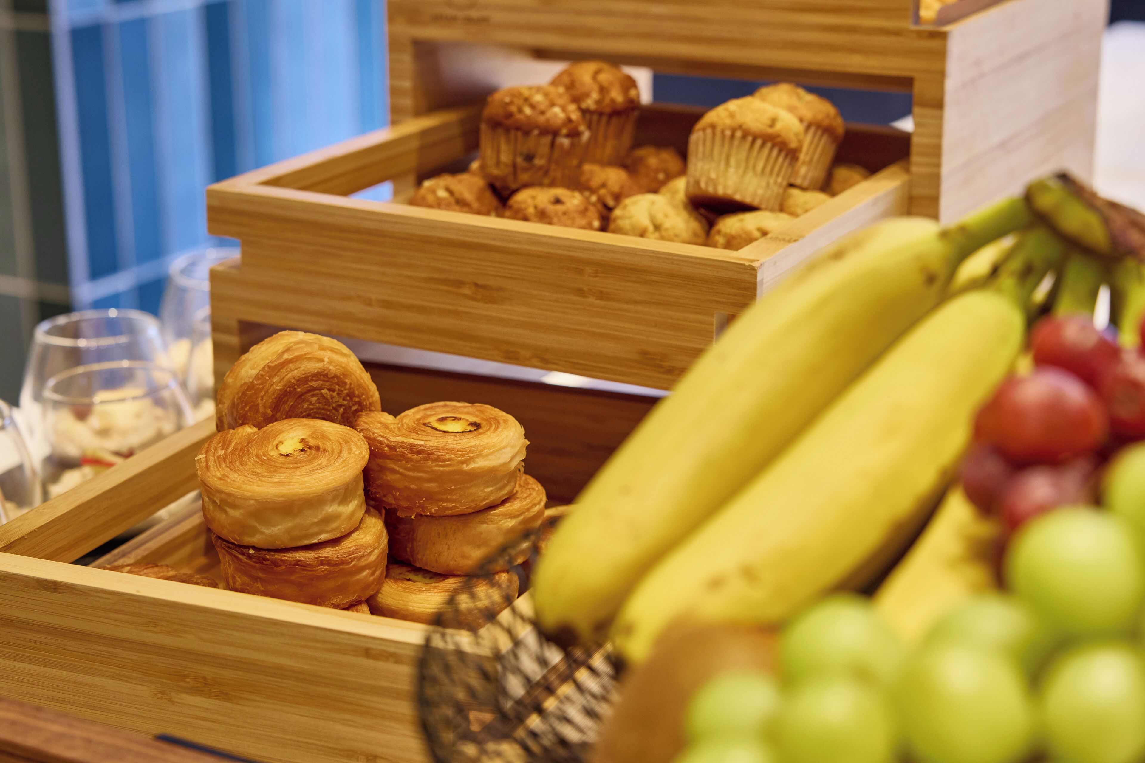 Daily buffet breakfast for a fee