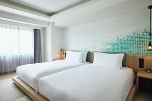 Suite, 1 Bedroom | Down duvets, in-room safe, desk, laptop workspace