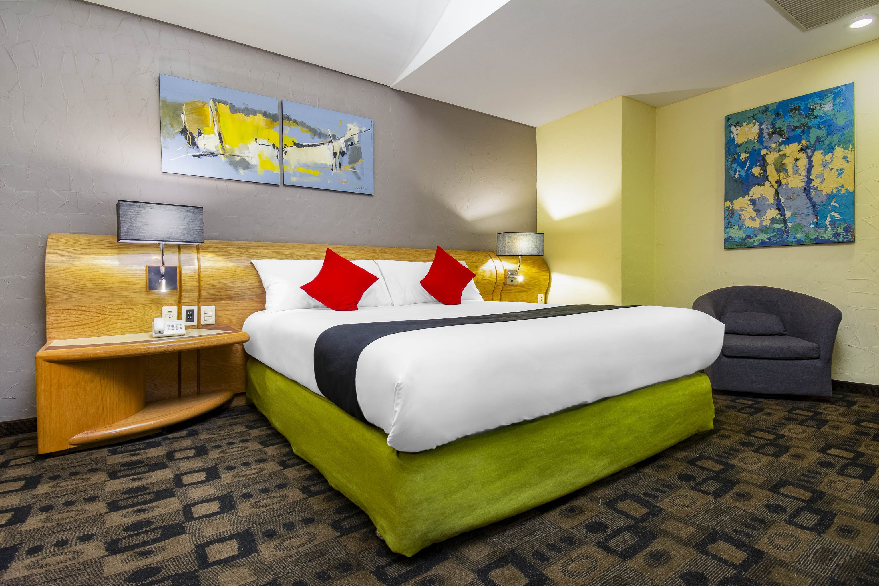 standard room | in-room safe, desk, iron/ironing board, free wifi