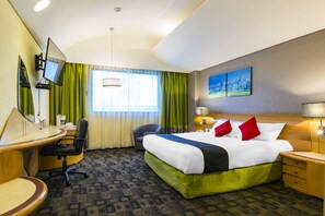 Habitación económica | Caja fuerte, escritorio, tabla de planchar con plancha y wifi gratis