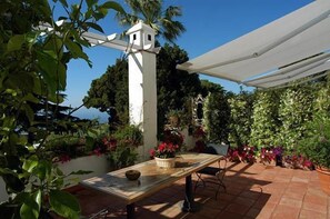 Courtyard - Villa Le Scale (Anacapri)