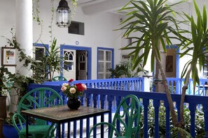 Outdoor dining - Villa Maroc (Essaouira)