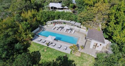 Hog Hollow Country Lodge