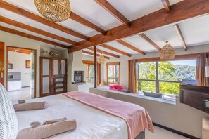 套房 | 防过敏的被褥、迷你吧、客房内保险箱、特色装修