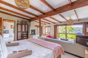 Suite | Hypo-allergenic bedding, minibar, in-room safe, individually decorated