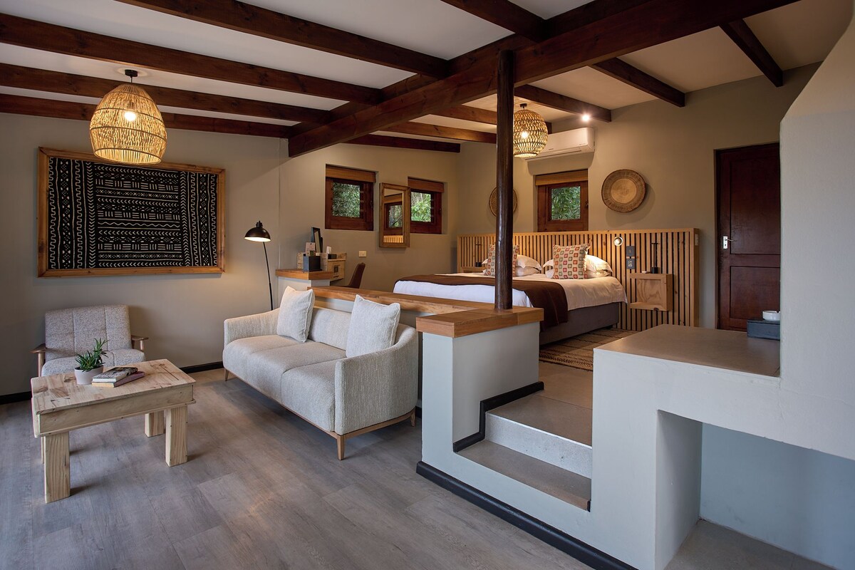 Suite | Ropa de cama hipoalergénica y minibar 