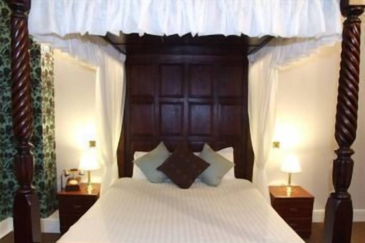 Colchones con acolchado adicional, decoración individual, escritorio