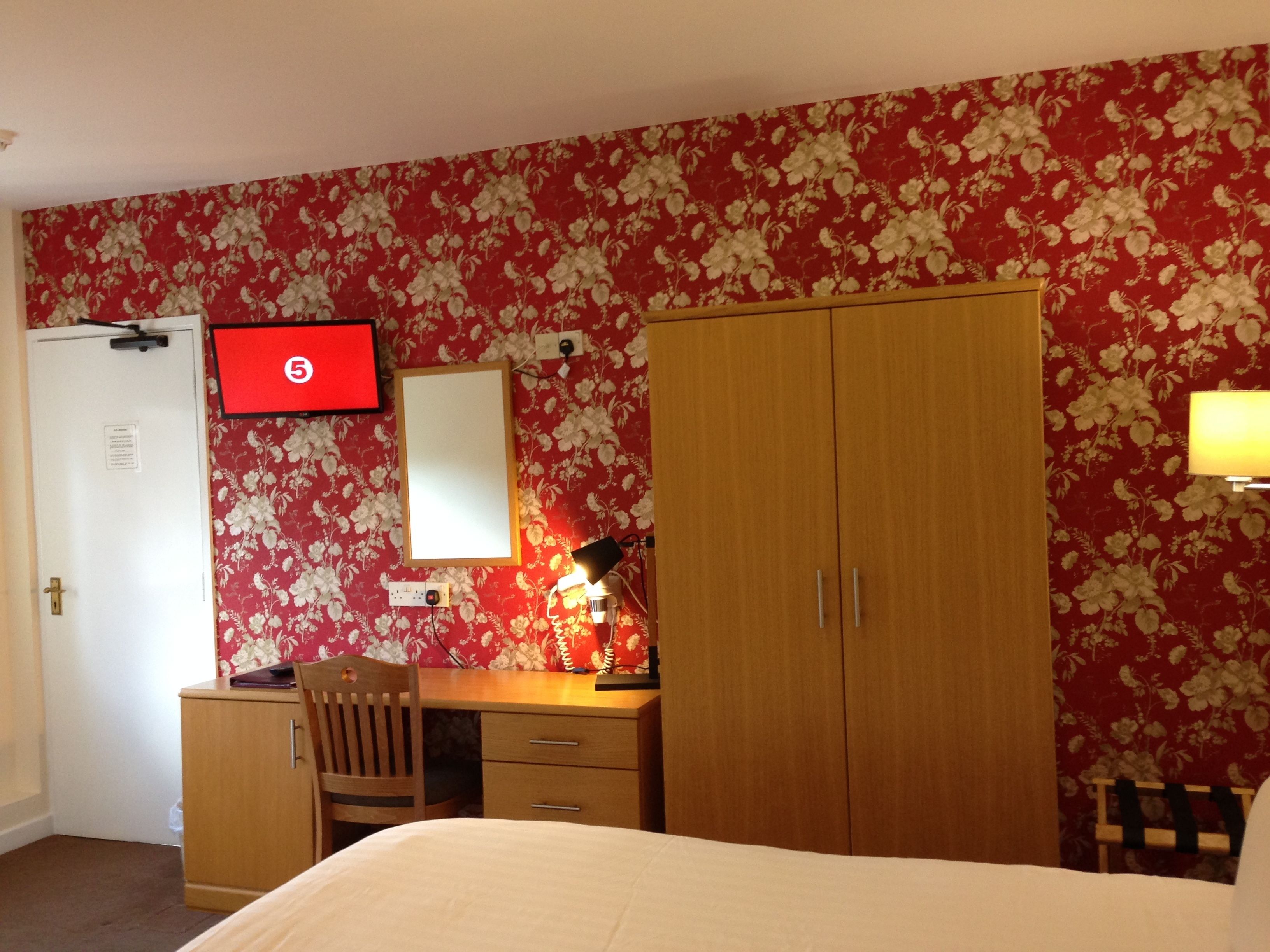 twin room | pillow-top beds, individually decorated, desk, iron/ironing board