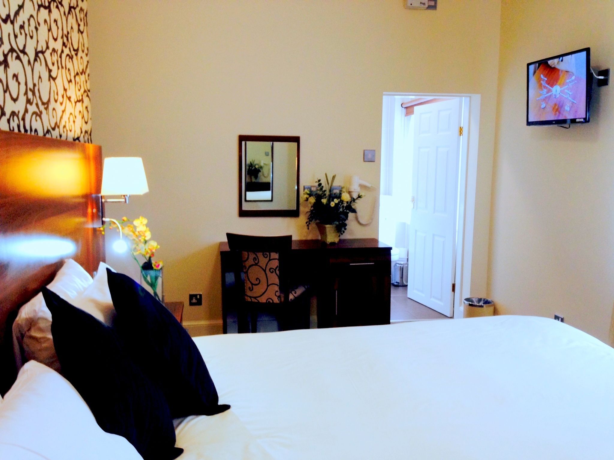 superior room | pillow-top beds, individually decorated, desk, iron/ironing board