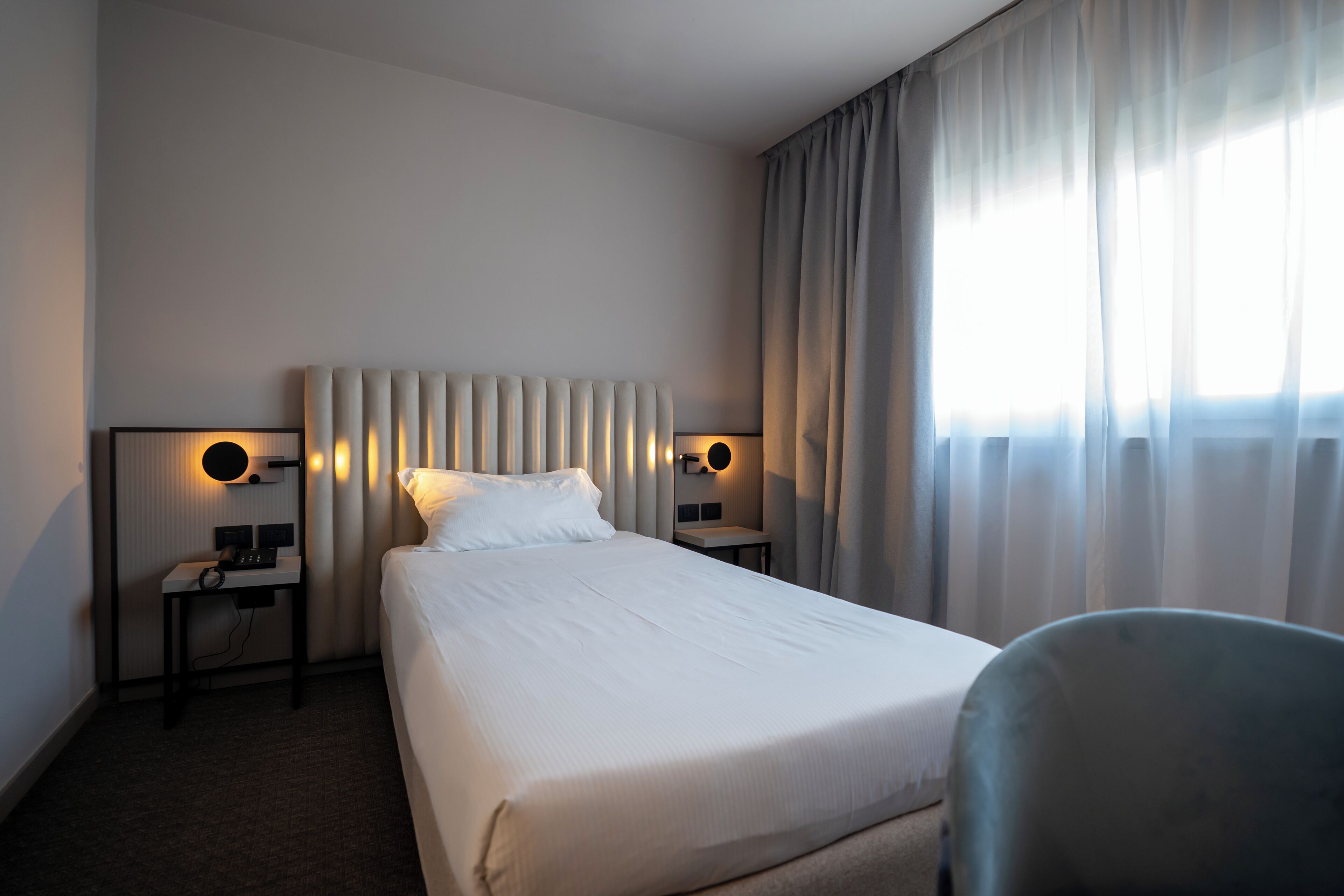 Classic Single Room | In-room safe, desk, blackout drapes, soundproofing