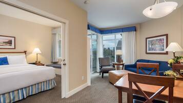 32-inch flat-screen TV with cable channels, TV, fireplace