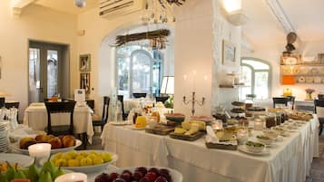 Free daily local cuisine breakfast