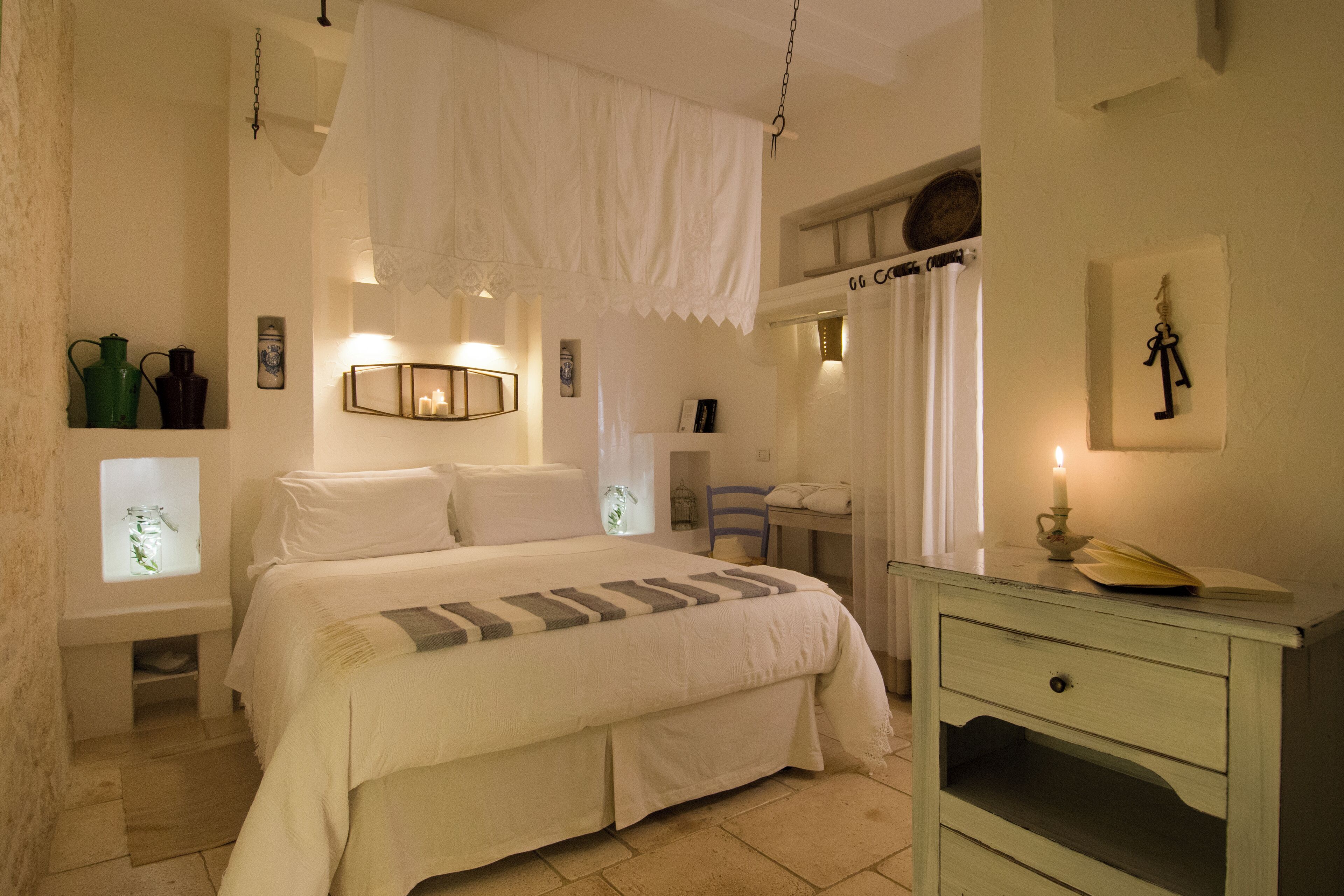 Superior Double Room | Minibar, blackout drapes, free WiFi, bed sheets