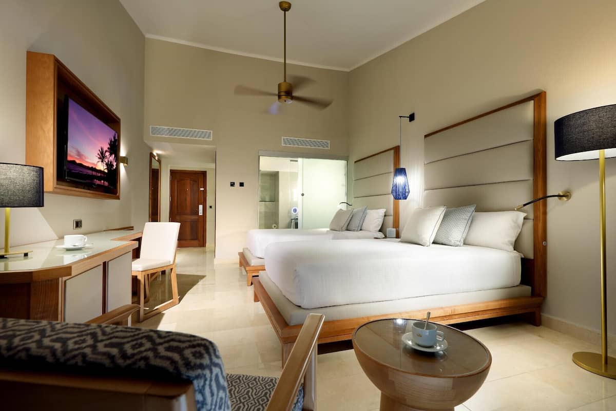 1 bedroom, premium bedding, memory-foam beds, free minibar