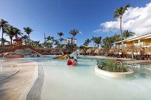 5 outdoor pools, pool umbrellas, sun loungers - Grand Palladium Punta Cana Resort & Spa - All Inclusive (Punta Cana)