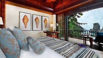 Premium bedding, minibar, in-room safe, desk