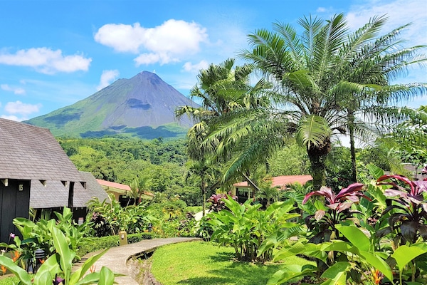 Bungalow, Garden View | Garden view
