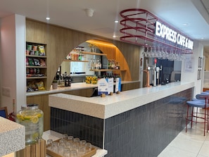 Bar (a l'allotjament)