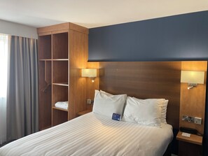 Habitació estàndard, 1 llit doble, accessible (with Free Breakfast) | Caixa forta a l'habitació, escriptori i habitacions insonoritzades 