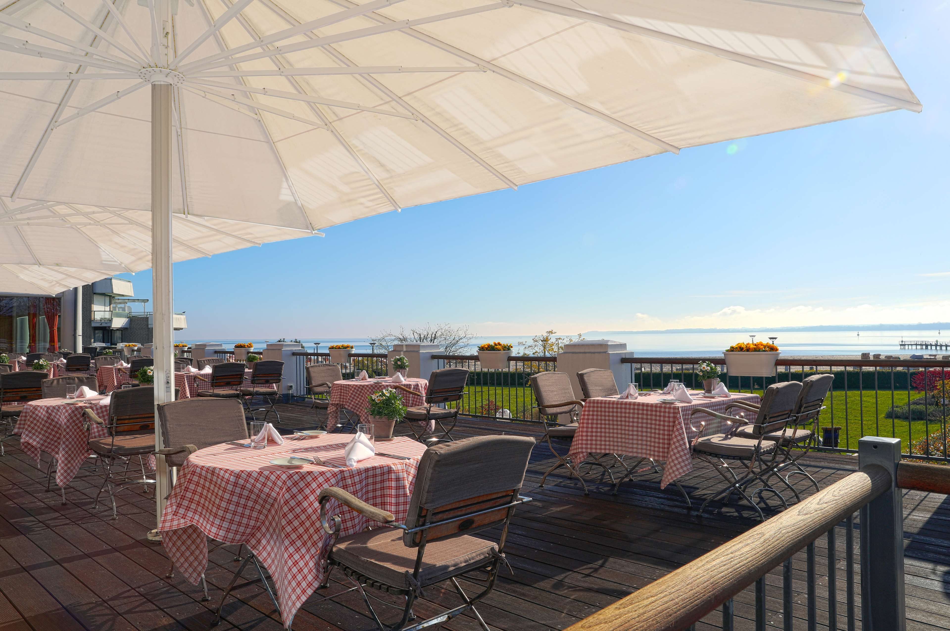 breakfast and dinner served, regional cuisine