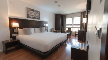 Superior Double Room | Blackout drapes, free WiFi, bed sheets, wheelchair access