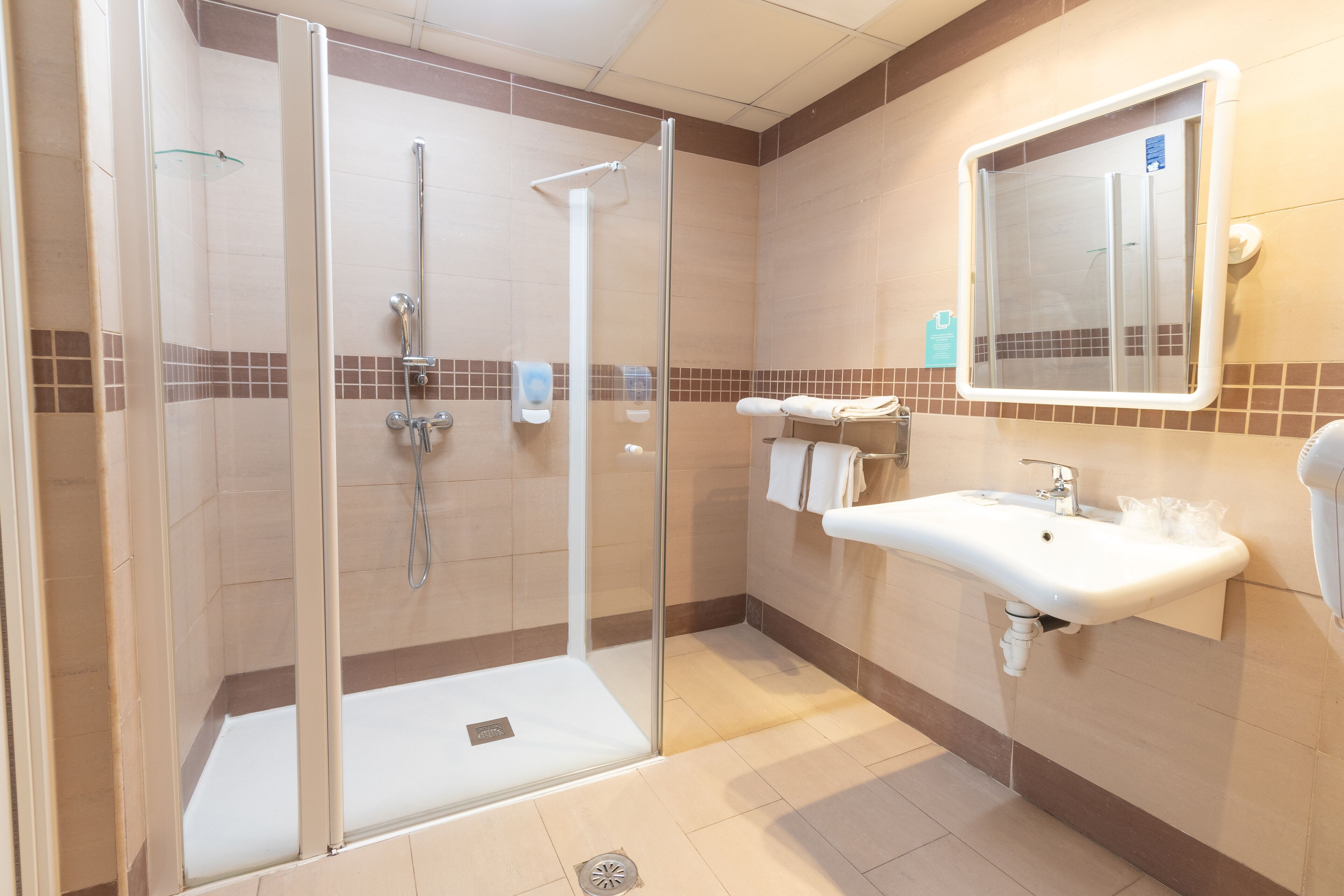 triple room | bathroom | hair dryer, towels