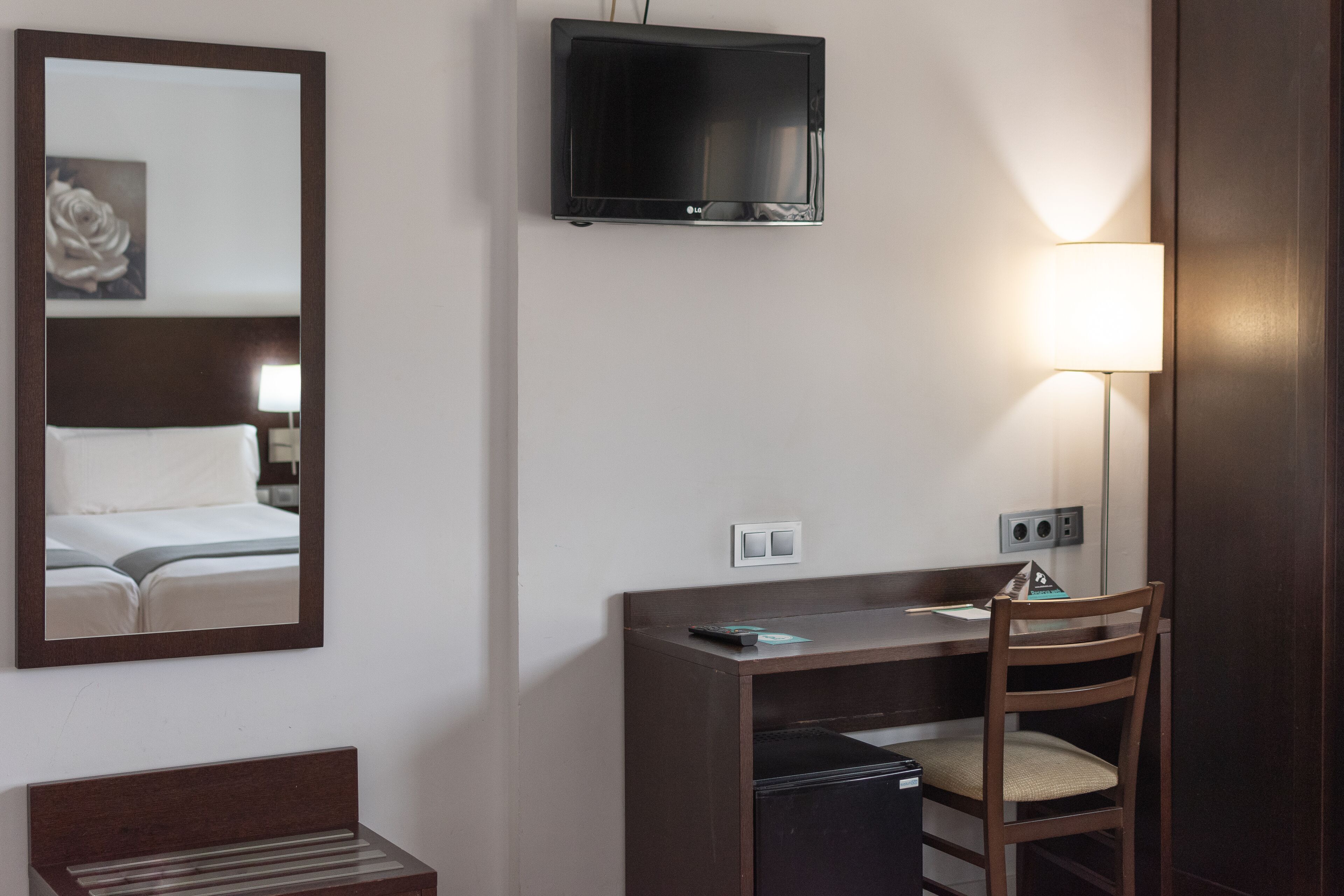 standard double room | 1 bedroom, blackout curtains, free wifi, bed sheets