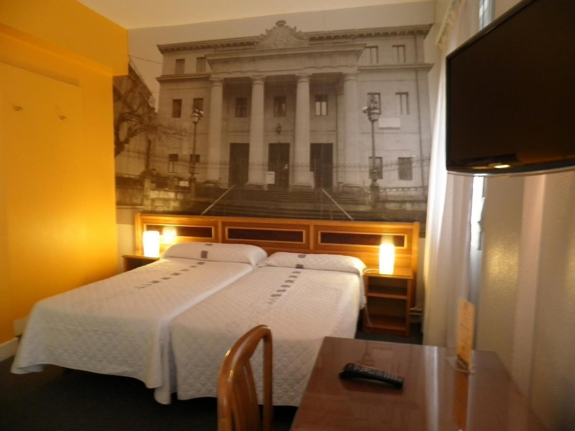 2 Star Hotels