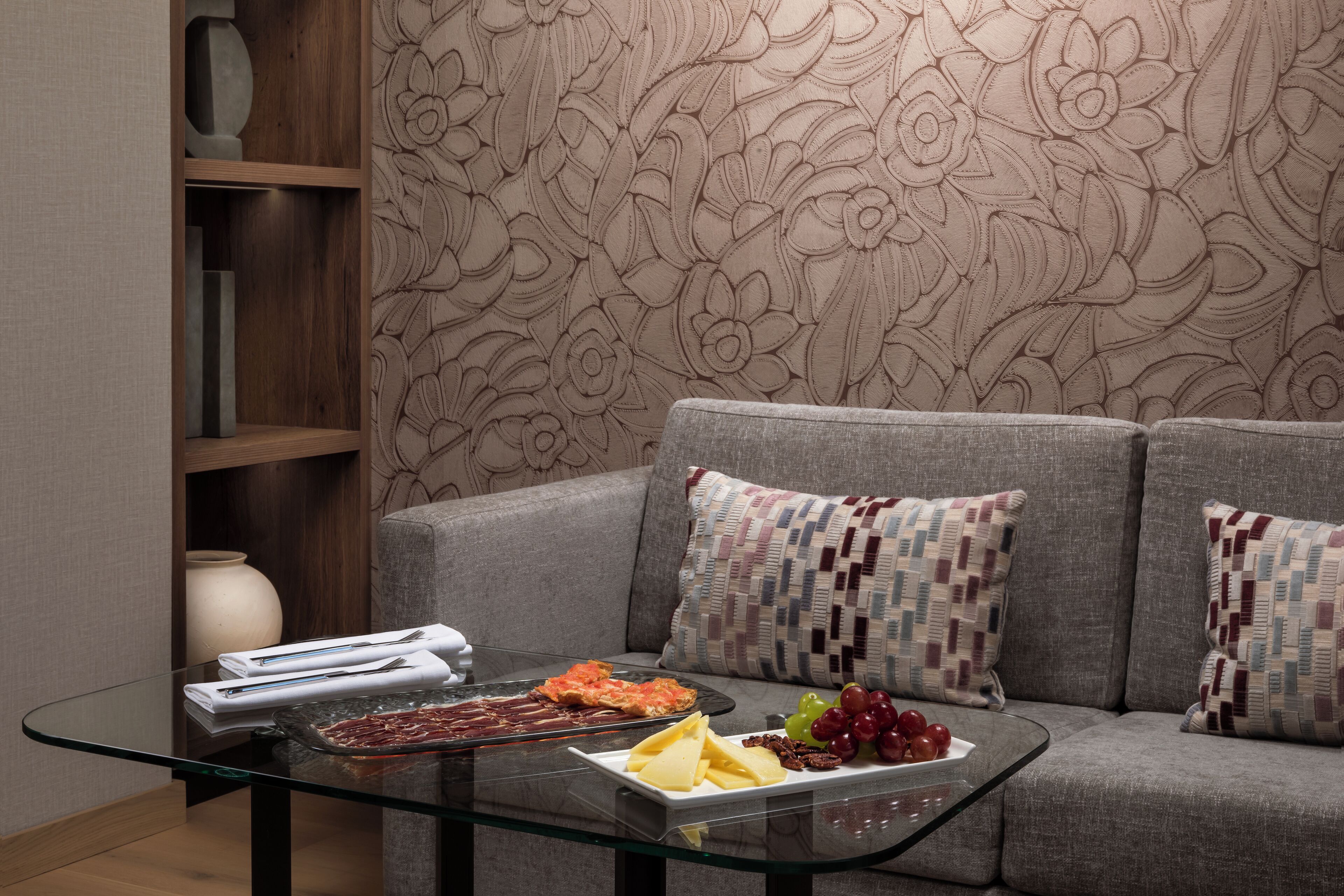 55-inch flat-screen tv with satellite channels