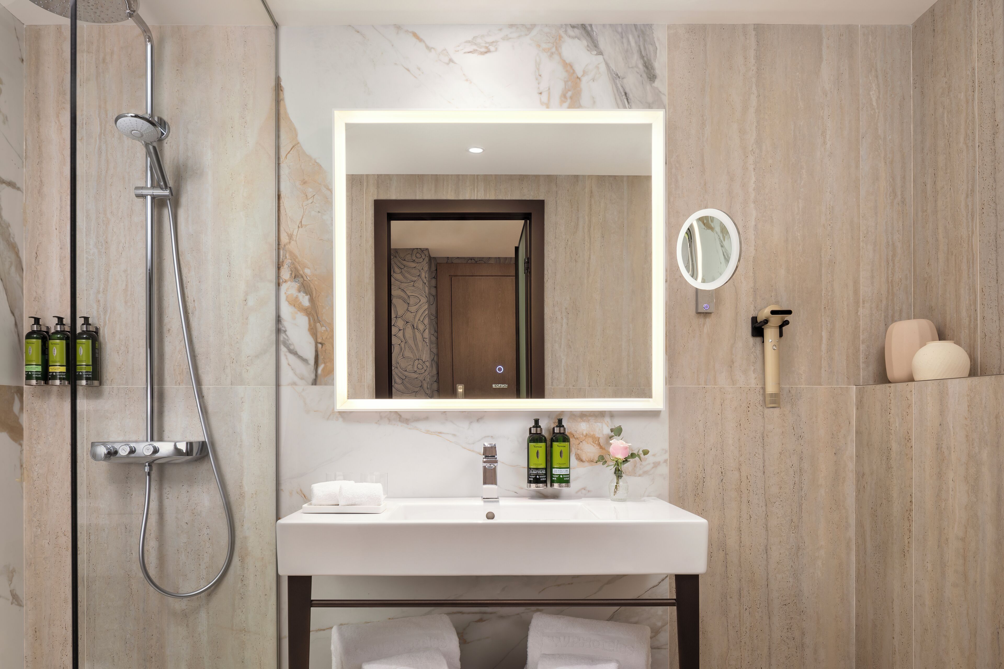 deep-soaking bathtub, free toiletries, hair dryer, towels