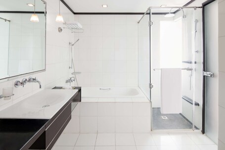 Radisson Blu Hotel, Dubai Media City - Image 39