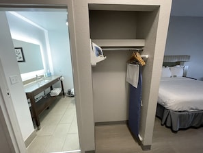 Room, 1 King Bed, Accessible, Non Smoking | Desk, iron/ironing board, free cribs/infant beds, free rollaway beds