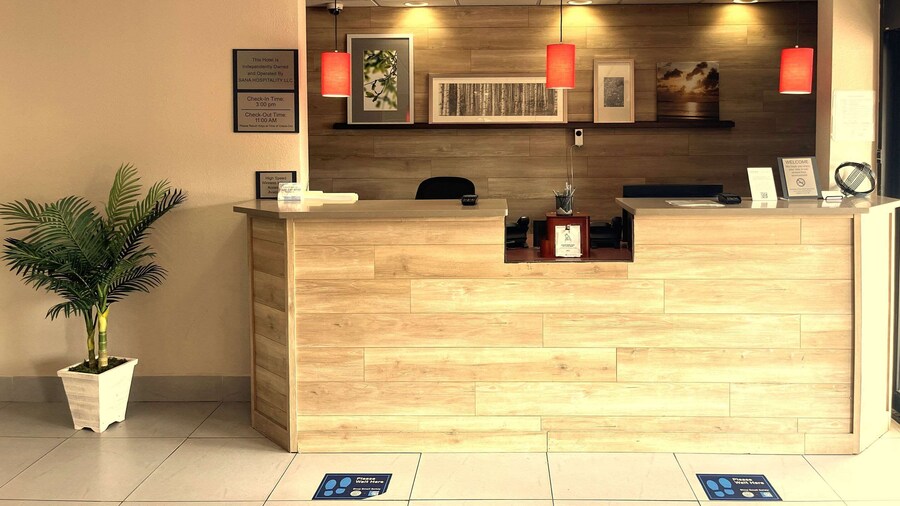 Country Inn & Suites by Radisson, Midway - Tallahassee West