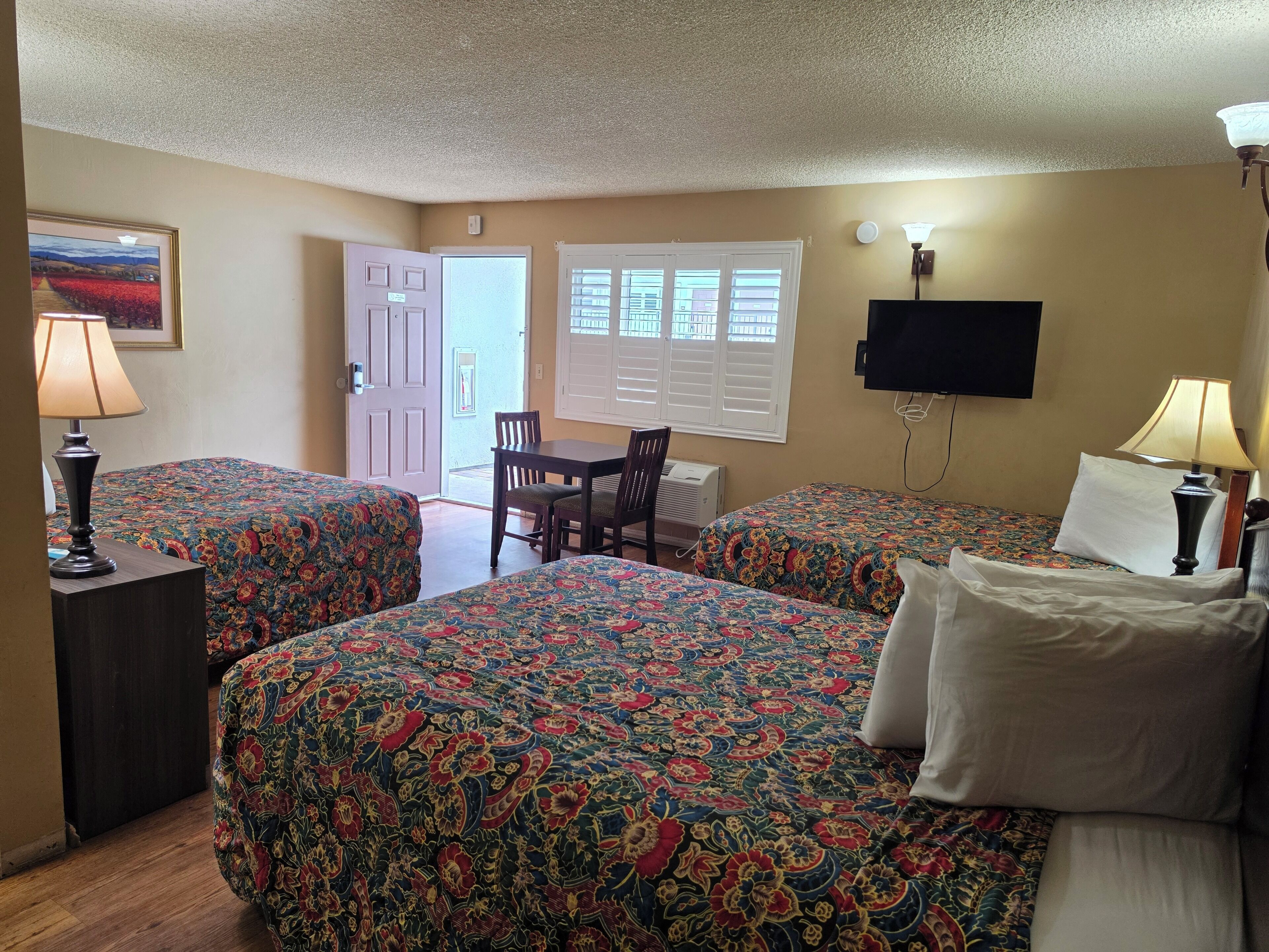 Family Double Room, Multiple Bedrooms | Iron/ironing board, free WiFi, bed sheets
