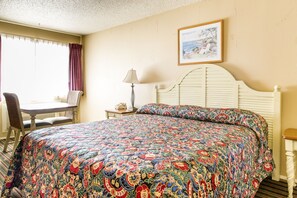 Standard Room, 1 King Bed | Iron/ironing board, free WiFi, bed sheets - San Luis Inn And Suites (San Luis Obispo)