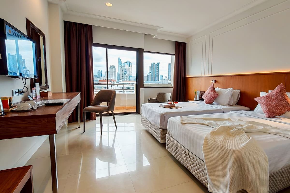 Escritorio, cortinas blackout, wifi gratis y ropa de cama 