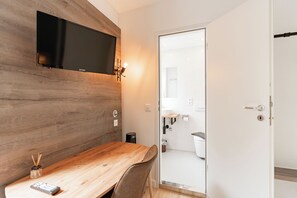 Single Room | Desk, laptop workspace, free WiFi, bed sheets - Hotel Enger Hof (Düsseldorf)