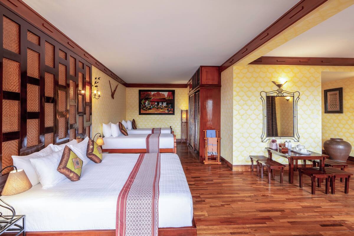 minibar, in-room safe, desk, blackout curtains