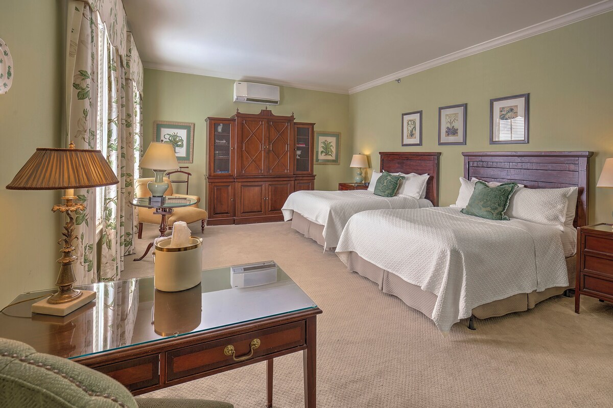 Historic Deluxe Double  | Hypo-allergenic bedding available, desk, iron/ironing board, WiFi (free)