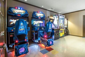 Arcade - Bluegreen Vacations Christmas Mountain Village, an Ascend Collection Resort (Wisconsin Dells)