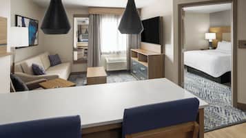 Schreibtisch, schallisolierte Zimmer, BĂŒgeleisen/BĂŒgelbrett, Babybetten