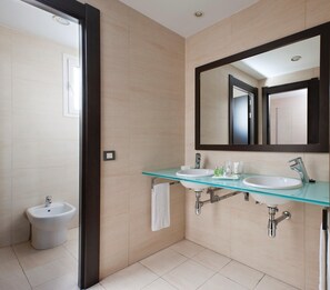 Designer toiletries, hair dryer