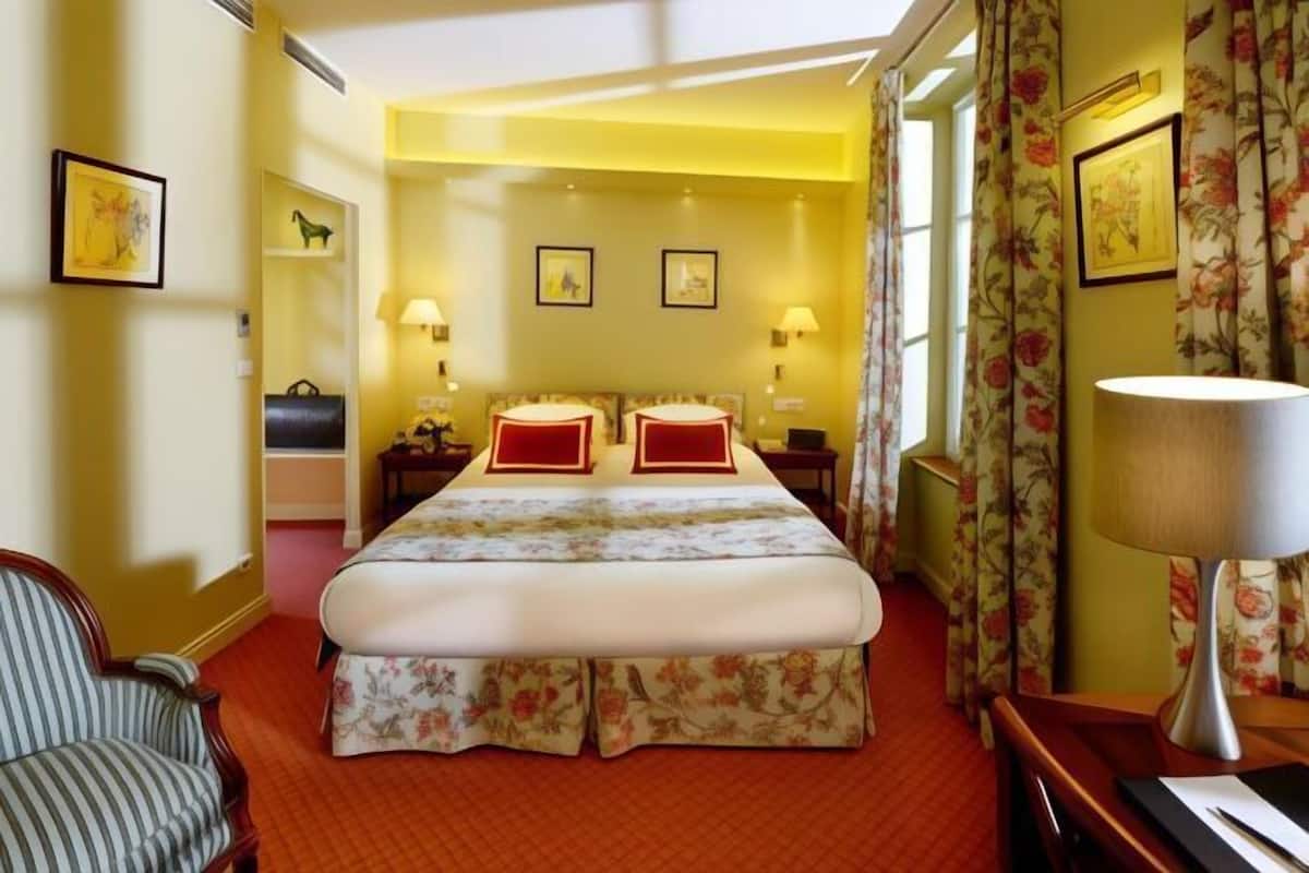 1 bedroom, premium bedding, minibar, in-room safe