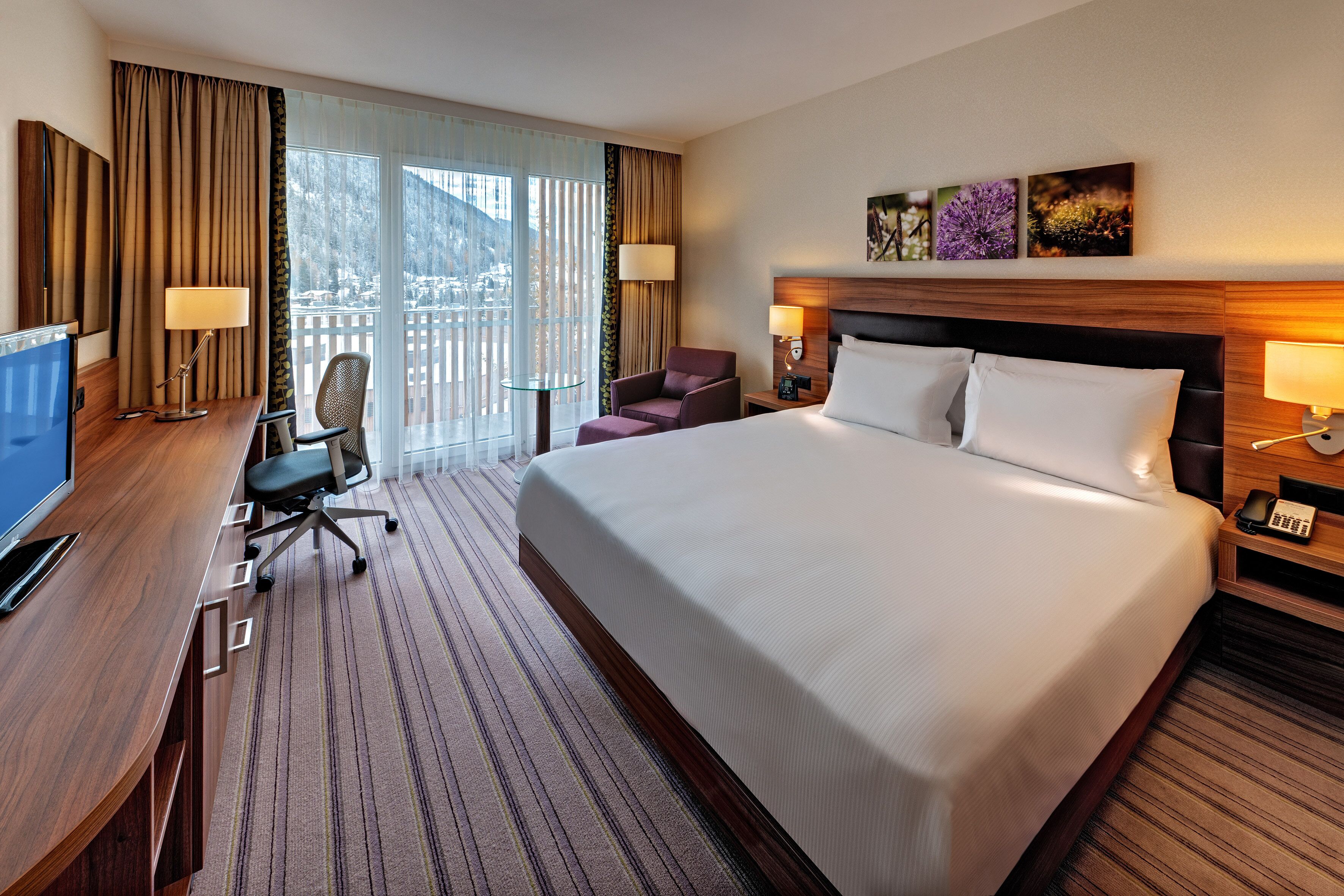 junior suite, 1 king bed | select comfort beds, in-room safe, desk, laptop workspace